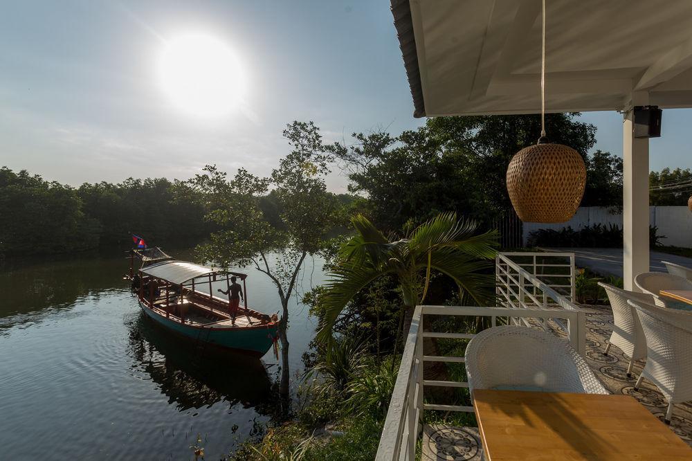 Golden River Resort Sihanoukville Exterior photo